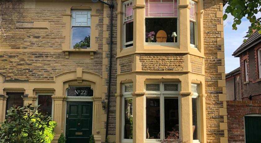 Victorian Guest House 200m from the Seafront