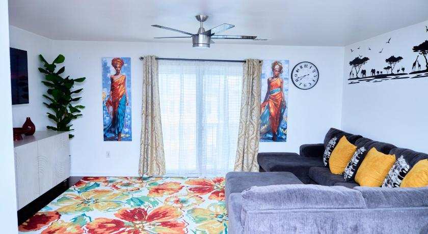 Beautifully Designed & Spacious Apartment in Newark 10mins from EWR Airport, Close to NYC and Beth Israel Hospital