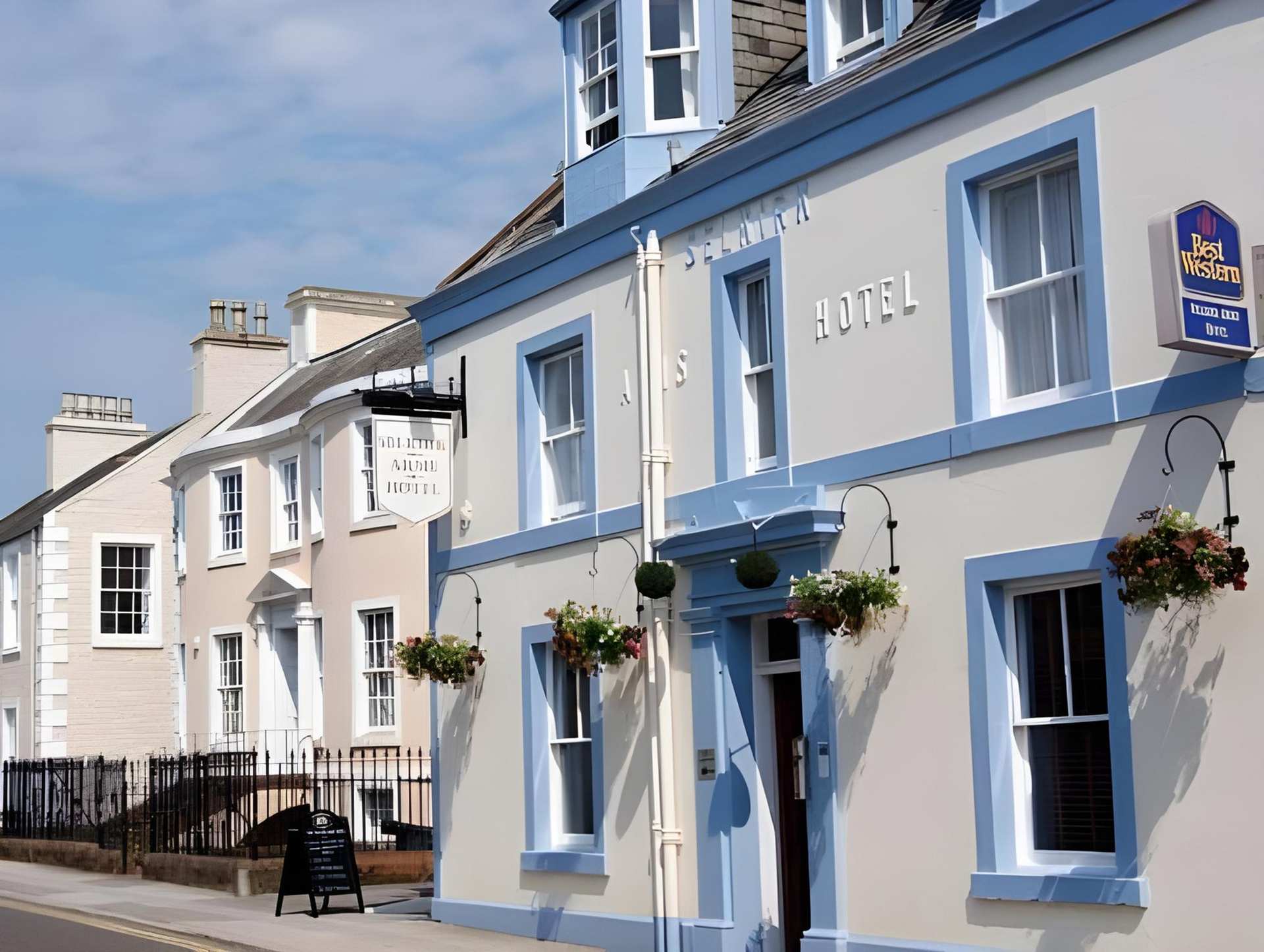 Selkirk Arms Hotel