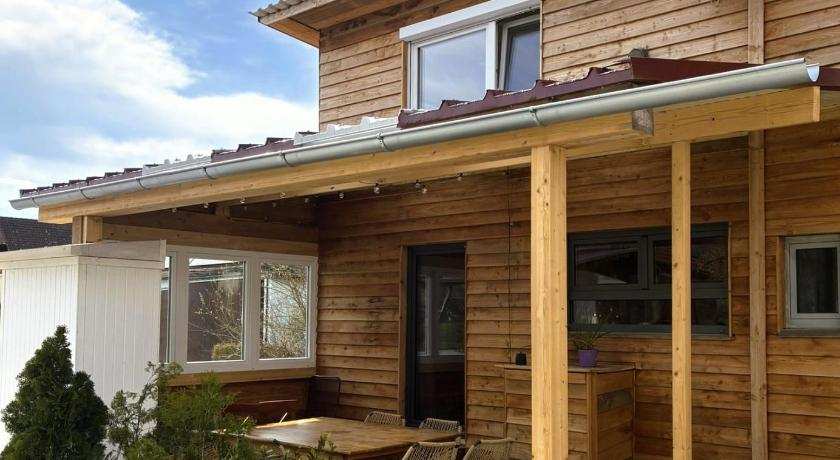 Geräumiges Tiny Haus für 1 bis 8 Personen mit Infrarotkabine