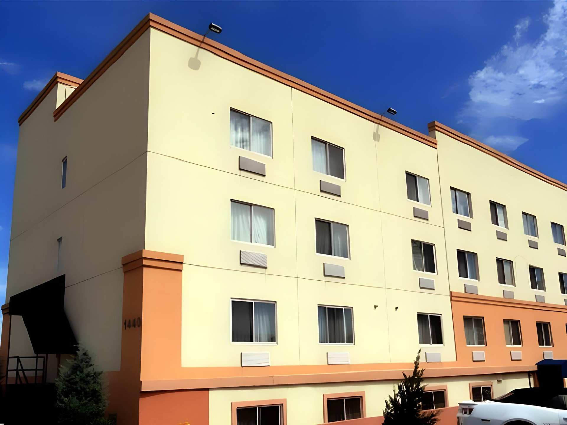 Sheridan Hotel