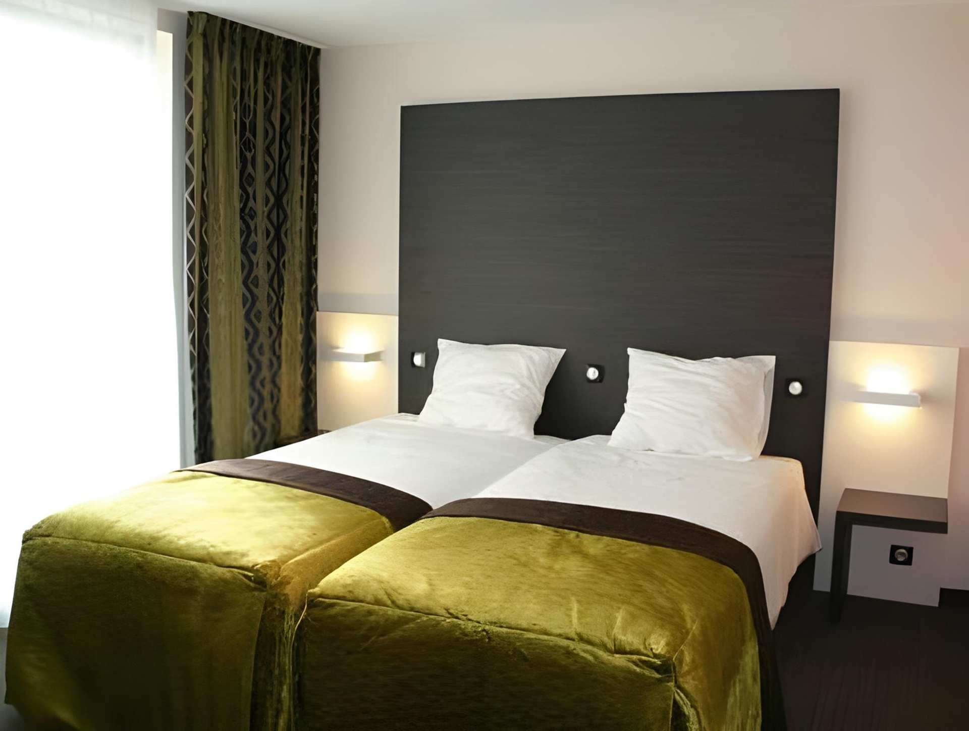 Le Merceny Motel