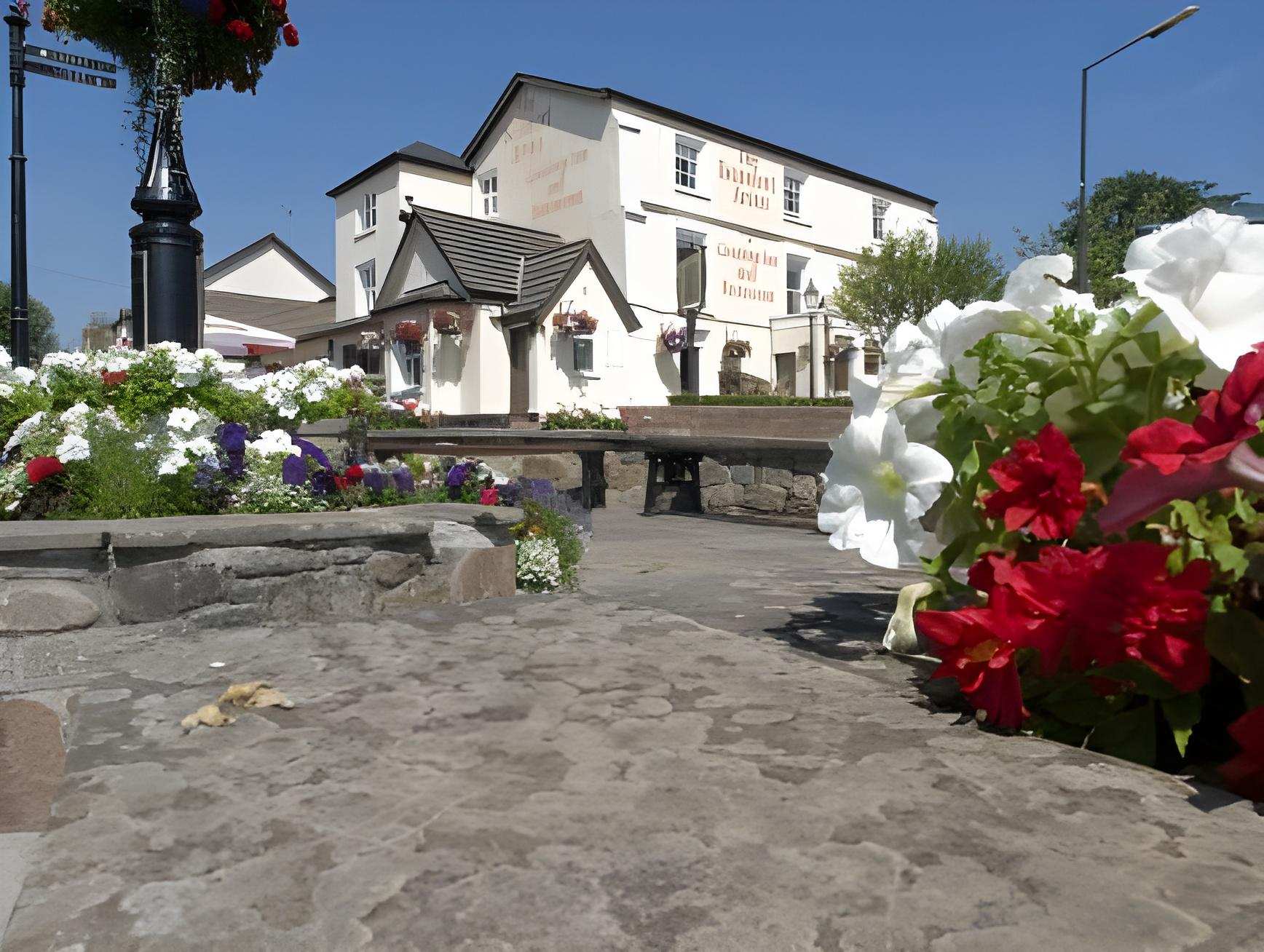 The Beaufort, Raglan