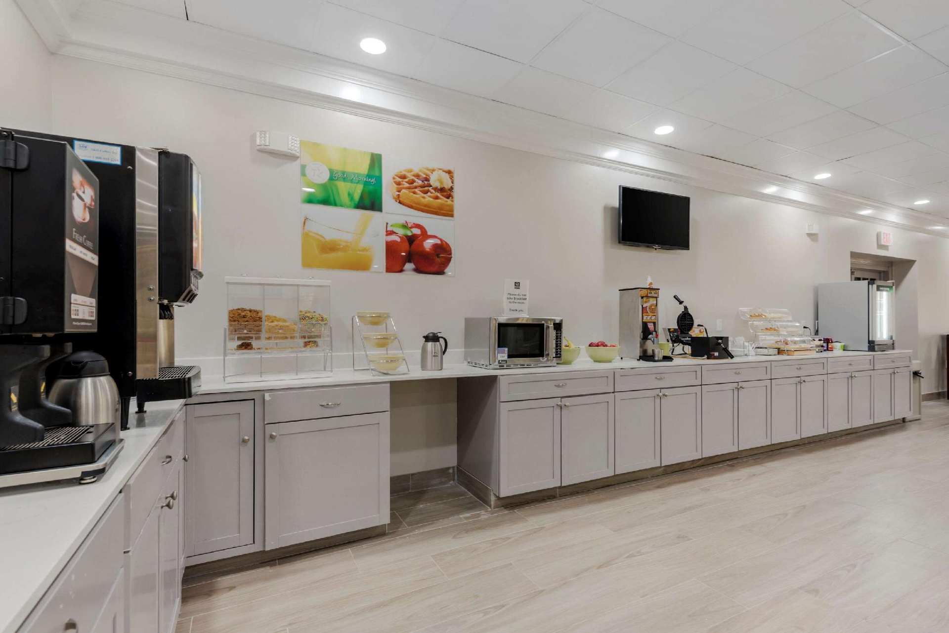 Quality Inn & Suites New Hartford - Utica