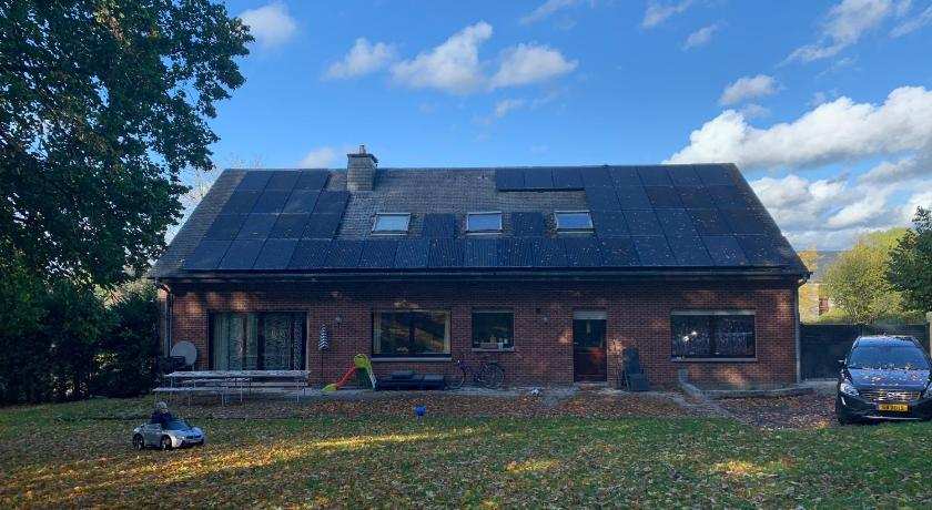 CenterHouse Bastogne with free parking and garden
