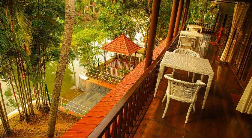 Backwater Retreat Kumarakom