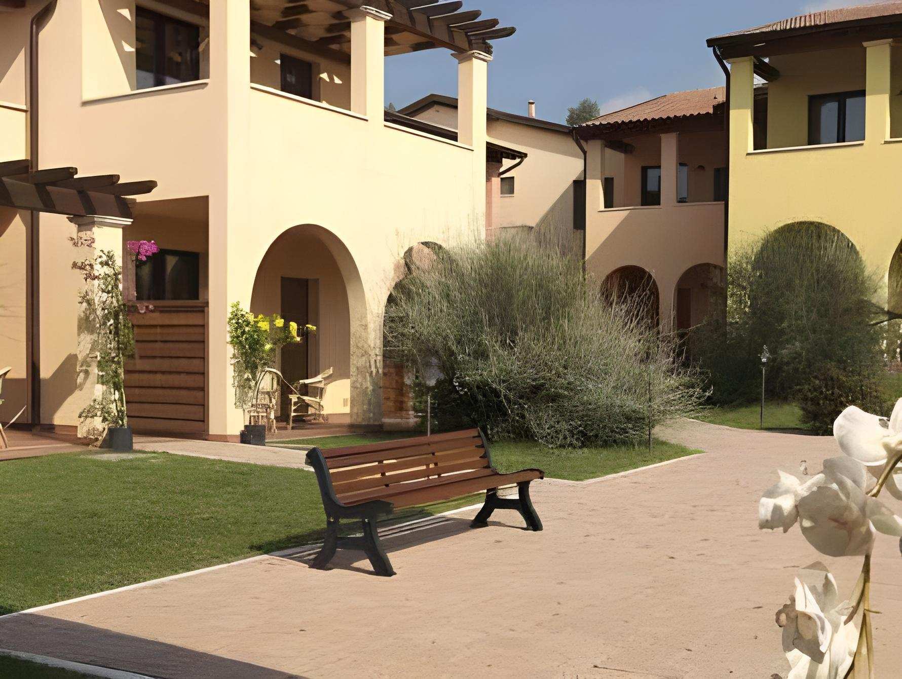 Le Corti Del Sole Residence