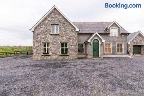 Ballinasloe Guest House in the Heart of the Country