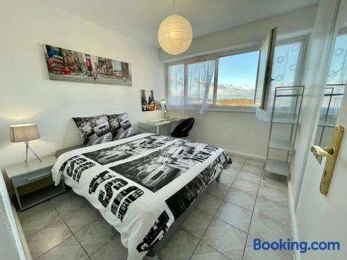 Chambre privée en colocation dans un appartement au centre de rillieux la pape