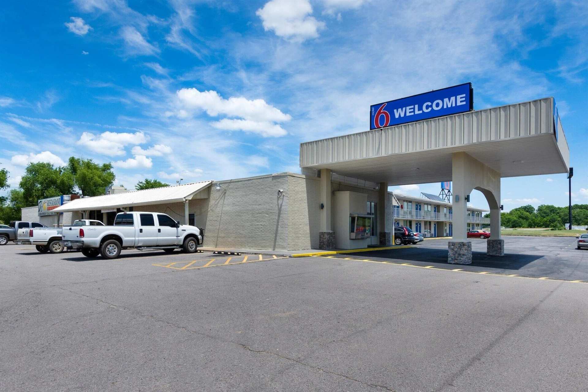 Motel 6-Van Buren, AR I- 40