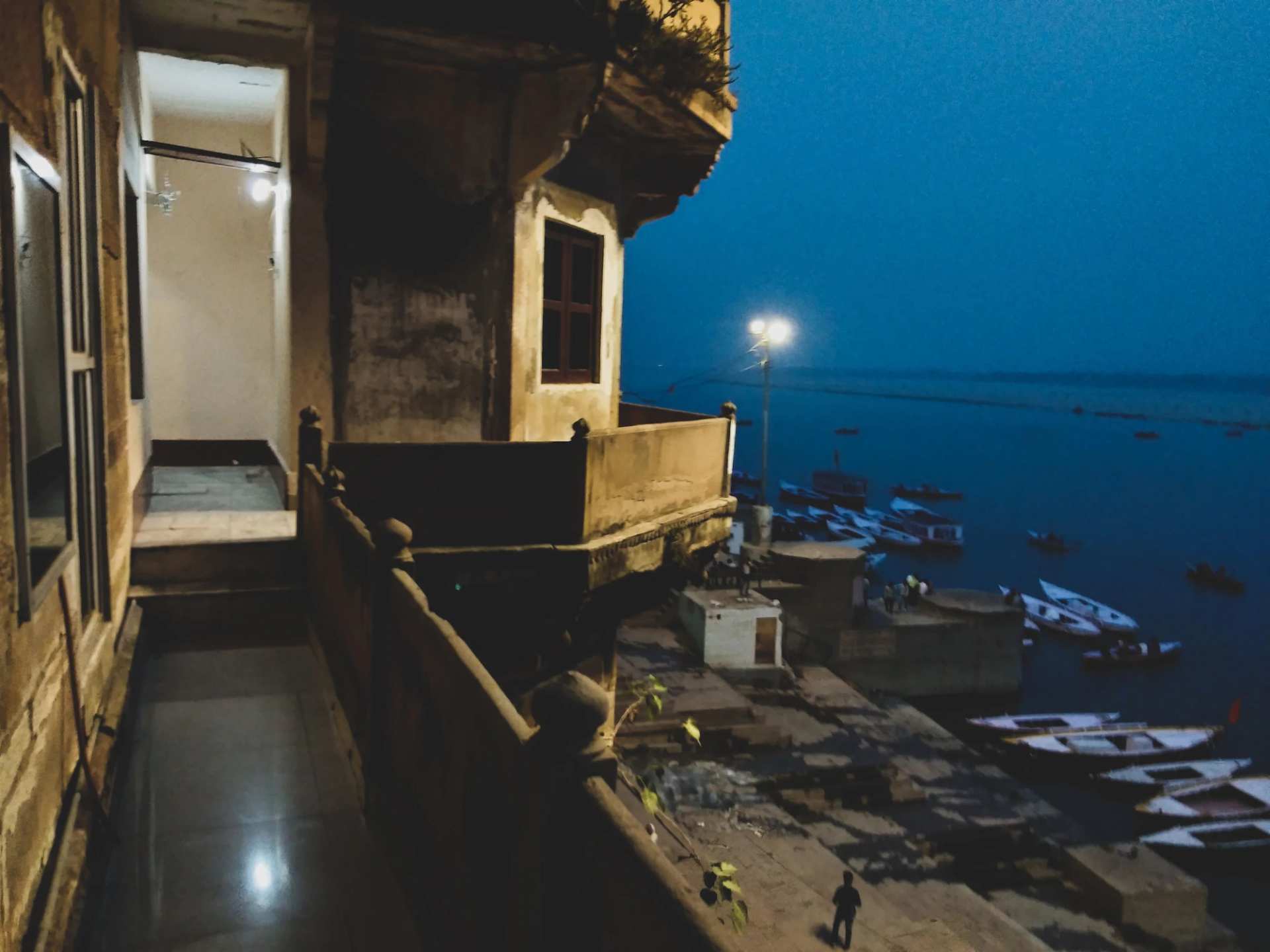 Dwivedi Hotels Palace On Steps