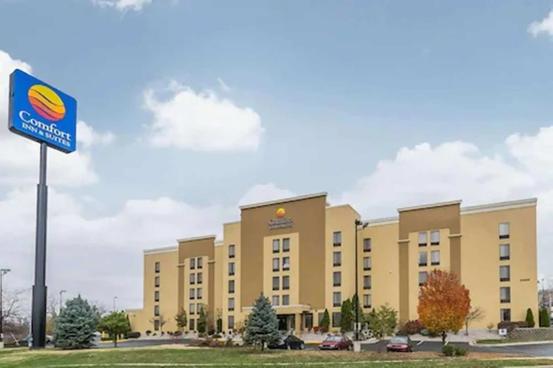 Comfort Inn & Suites Lexington - Hamburg I-75