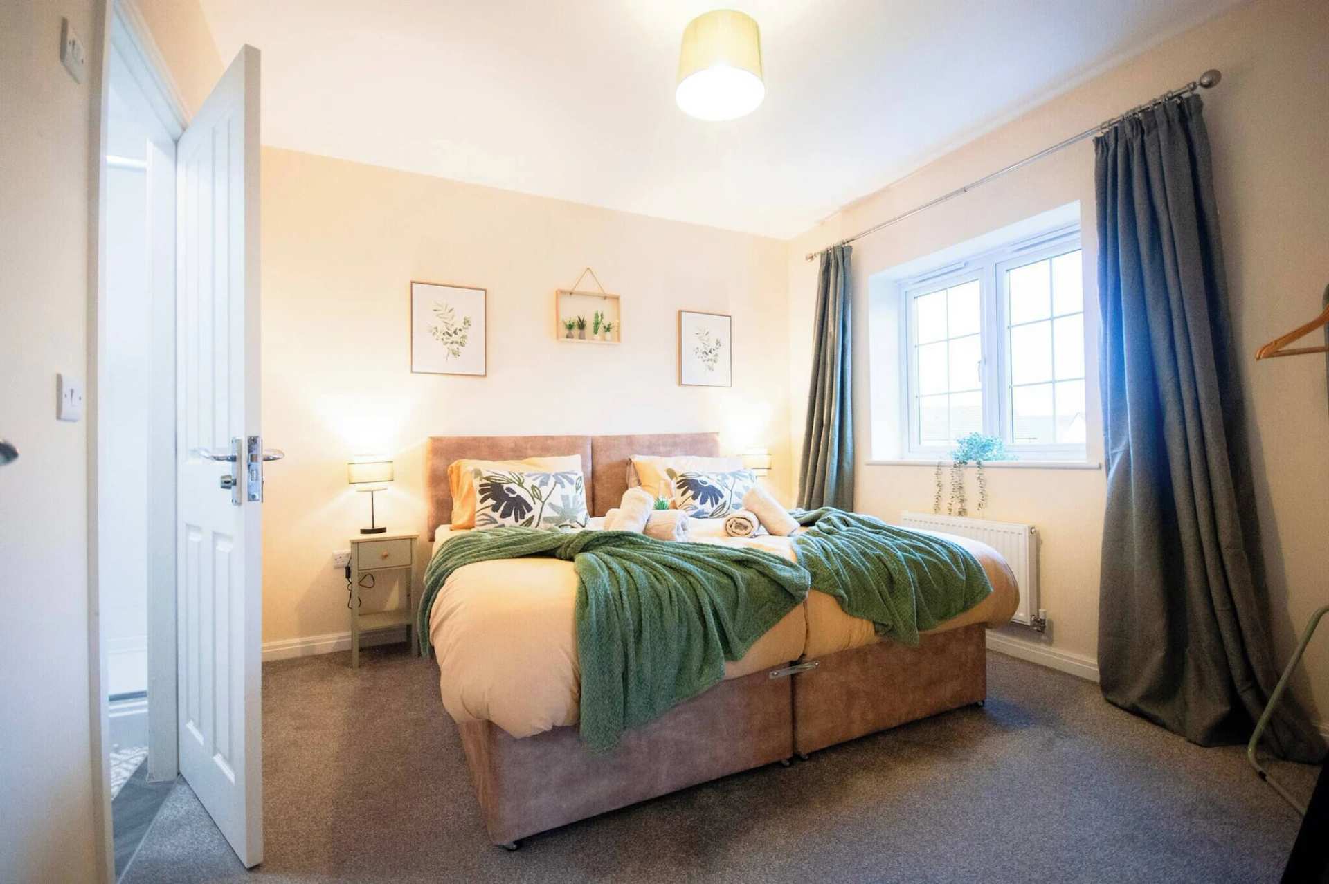 Luxe 3BR - 8 Min to Town Centre - Bradgate Park Leicester - Parking - Garden