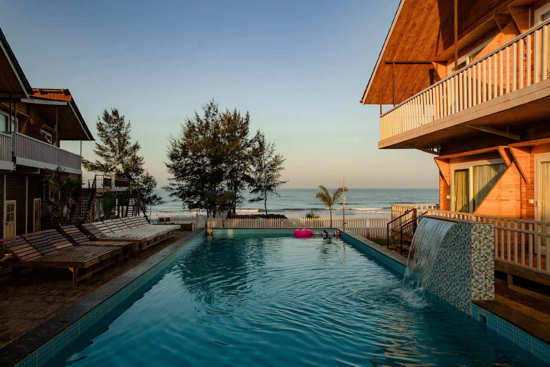 Dallas Beach Resorts Ashvem Beach