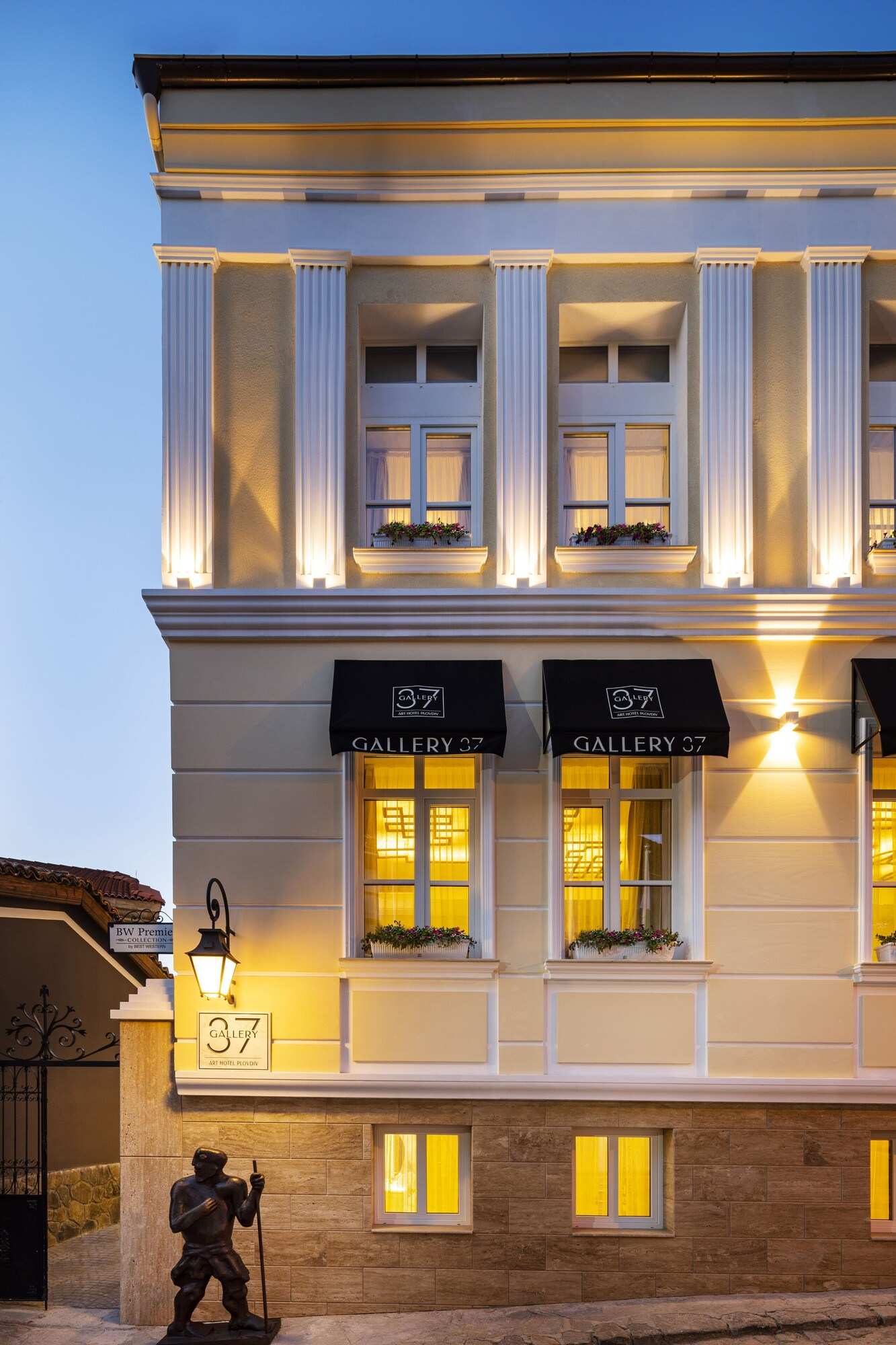 Art Boutique Hotel Gallery 37 Plovdiv - Superb Location in the Old Town