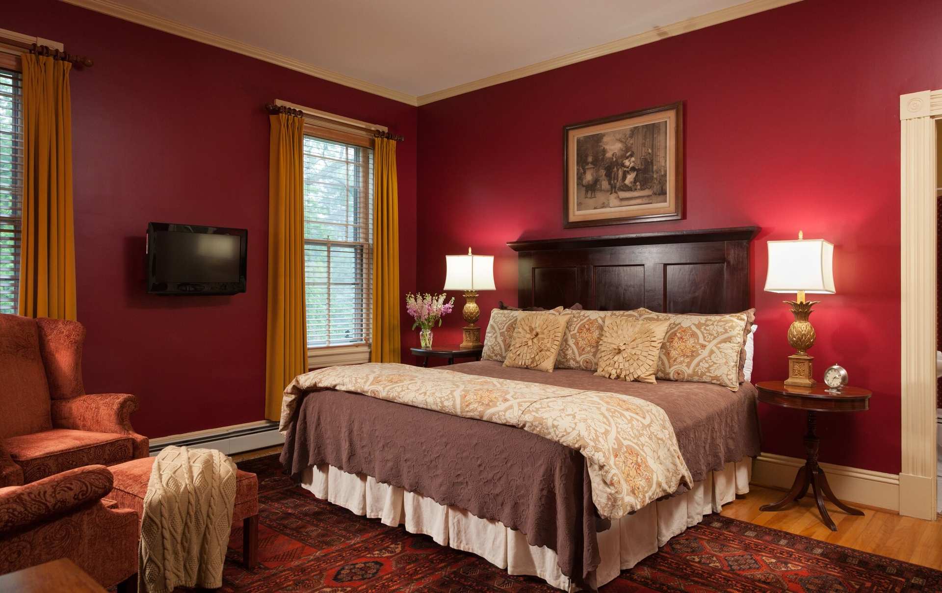 Lang House on Main Street Bed & Breakfast
