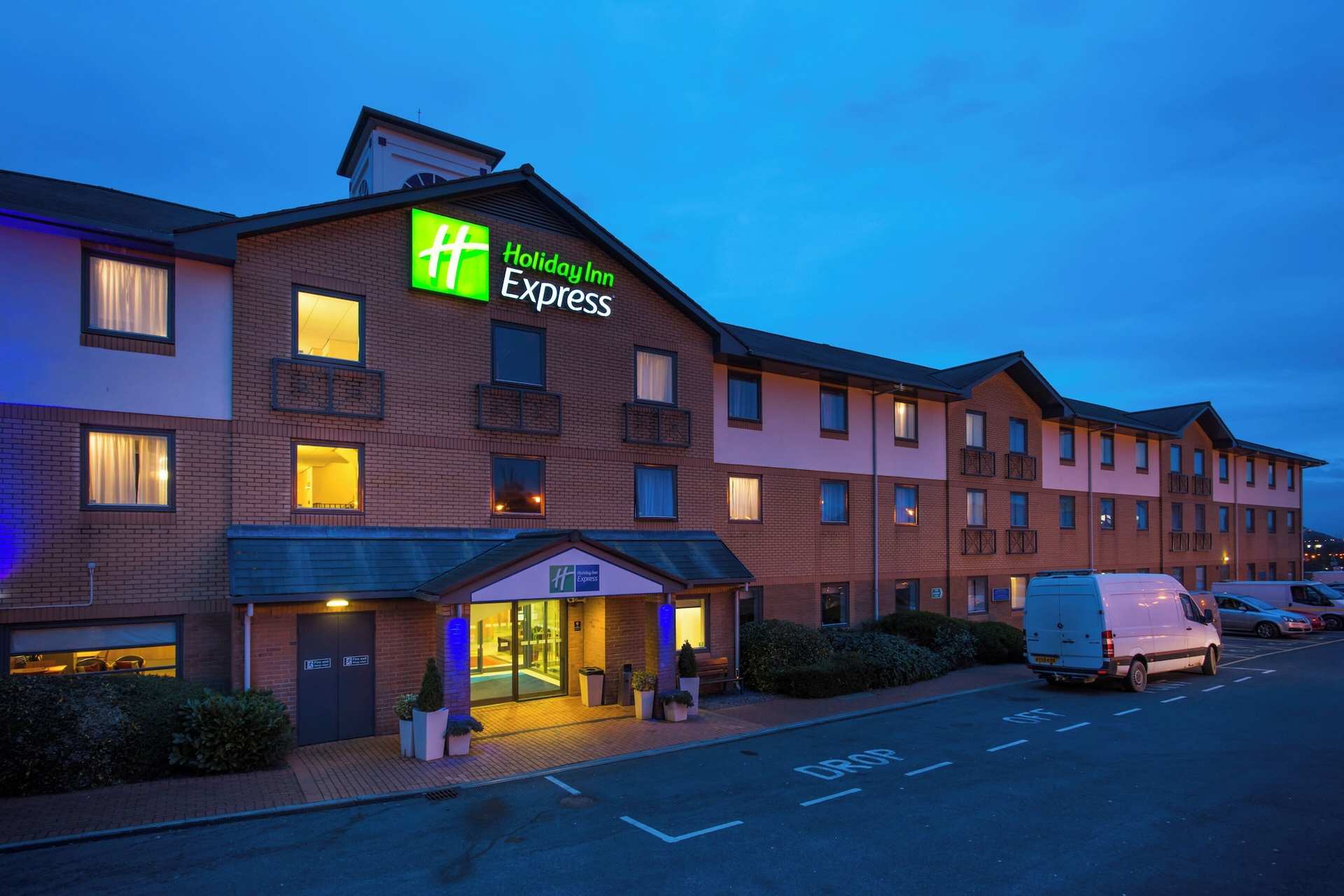Holiday Inn Express Swansea East by IHG