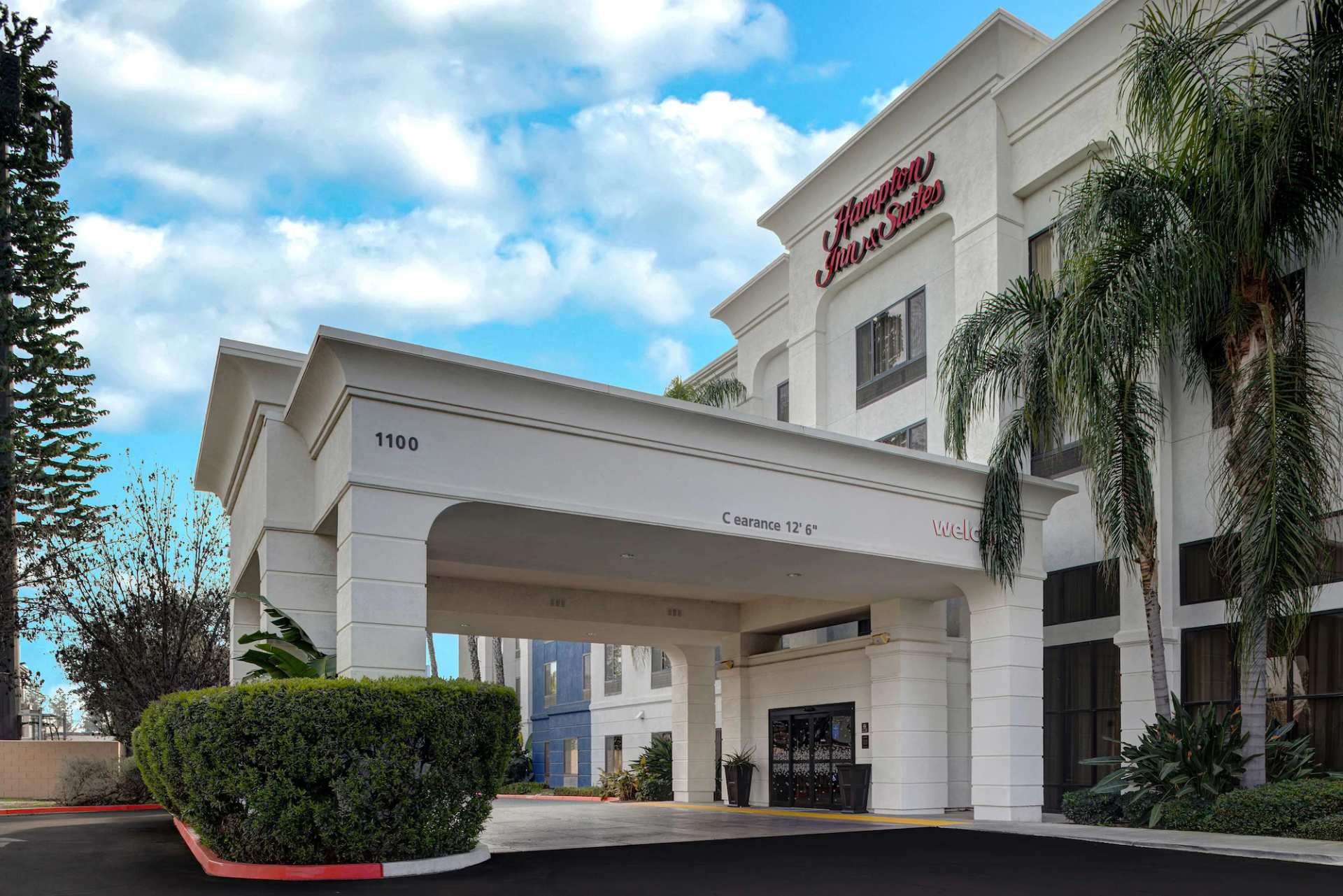 Hampton Inn & Suites Tulare