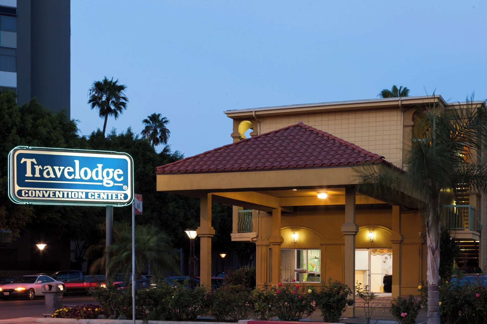 Travelodge by Wyndham Long Beach Convention Center