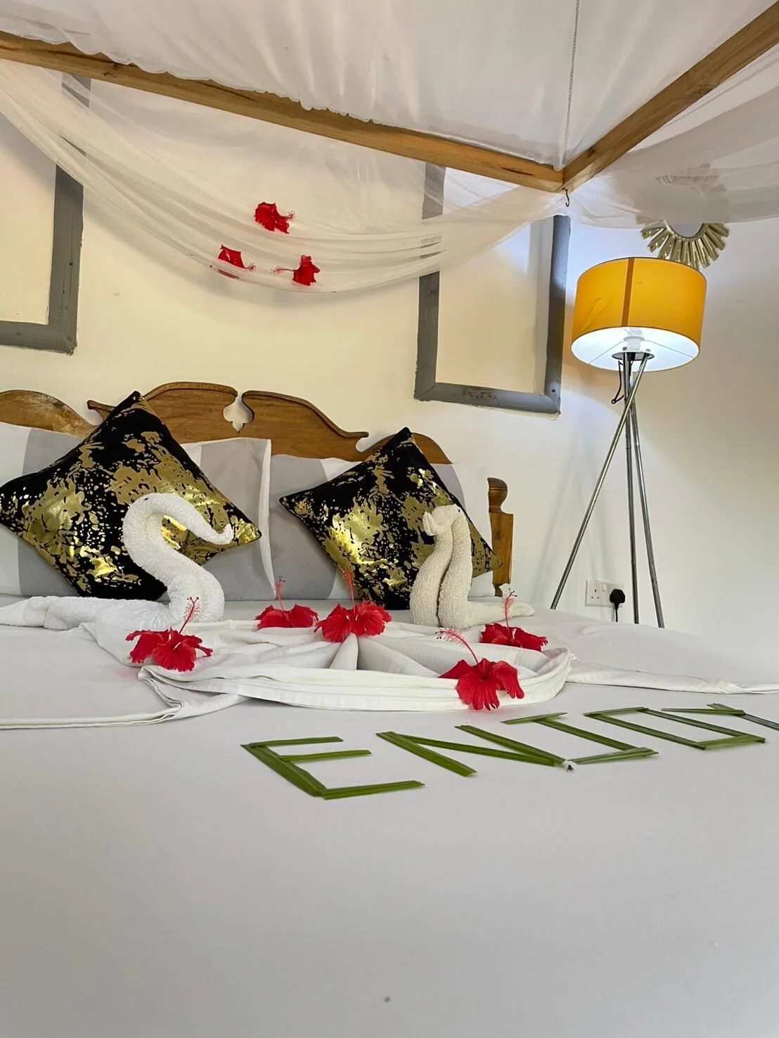 Zanzllywood Hotel and Apartments