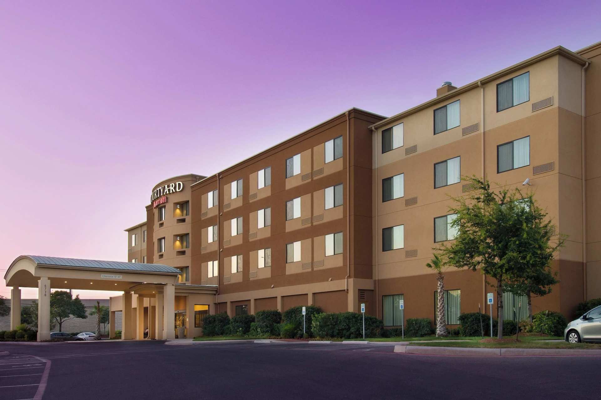 Courtyard by Marriott San Antonio Lackland