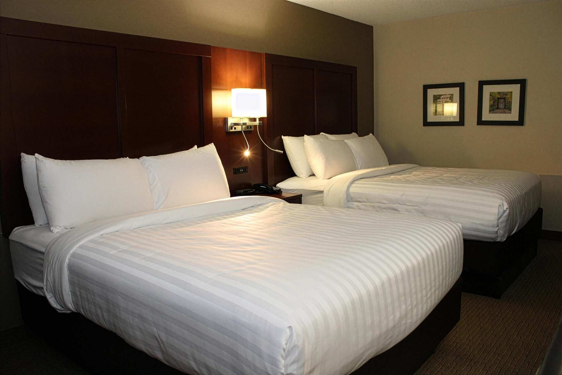 Best Western Rochelle Inn & Suites near DeKalb