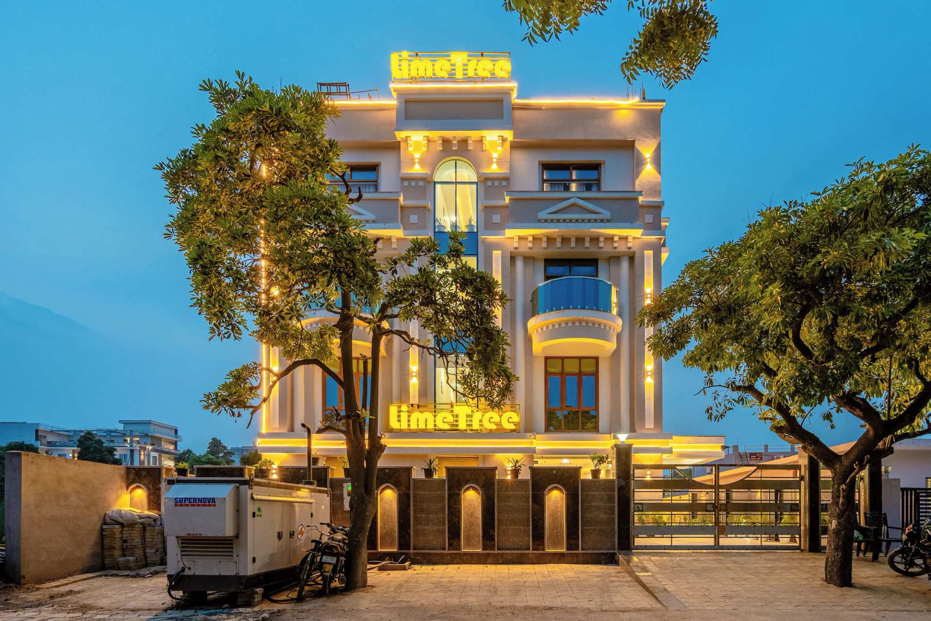 Lime Tree Hotels and Banquet Greater Noida