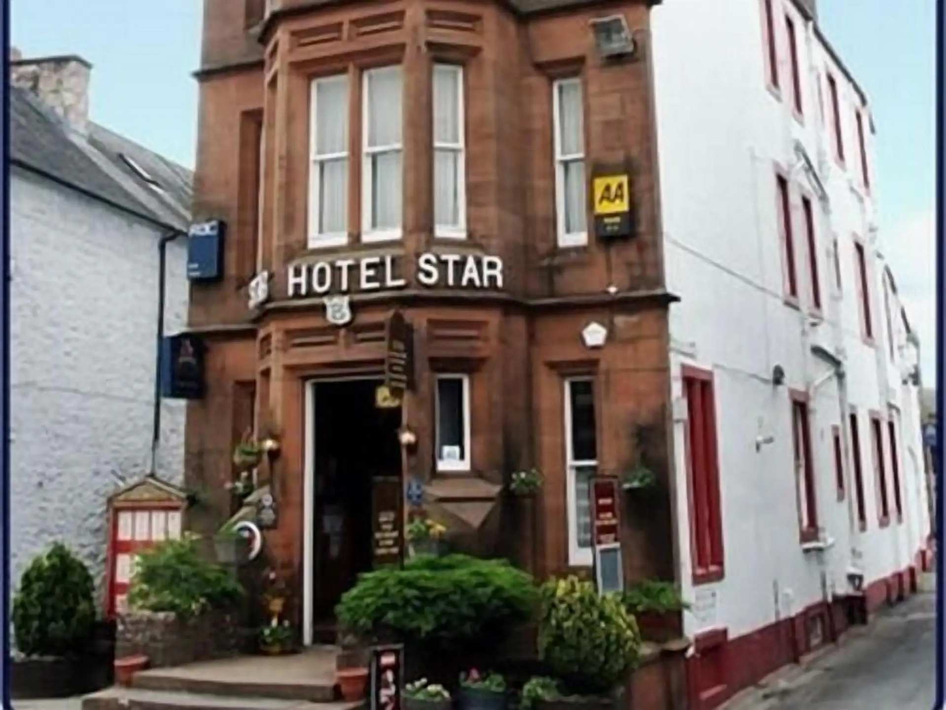 The Famous Star Hotel Moffat