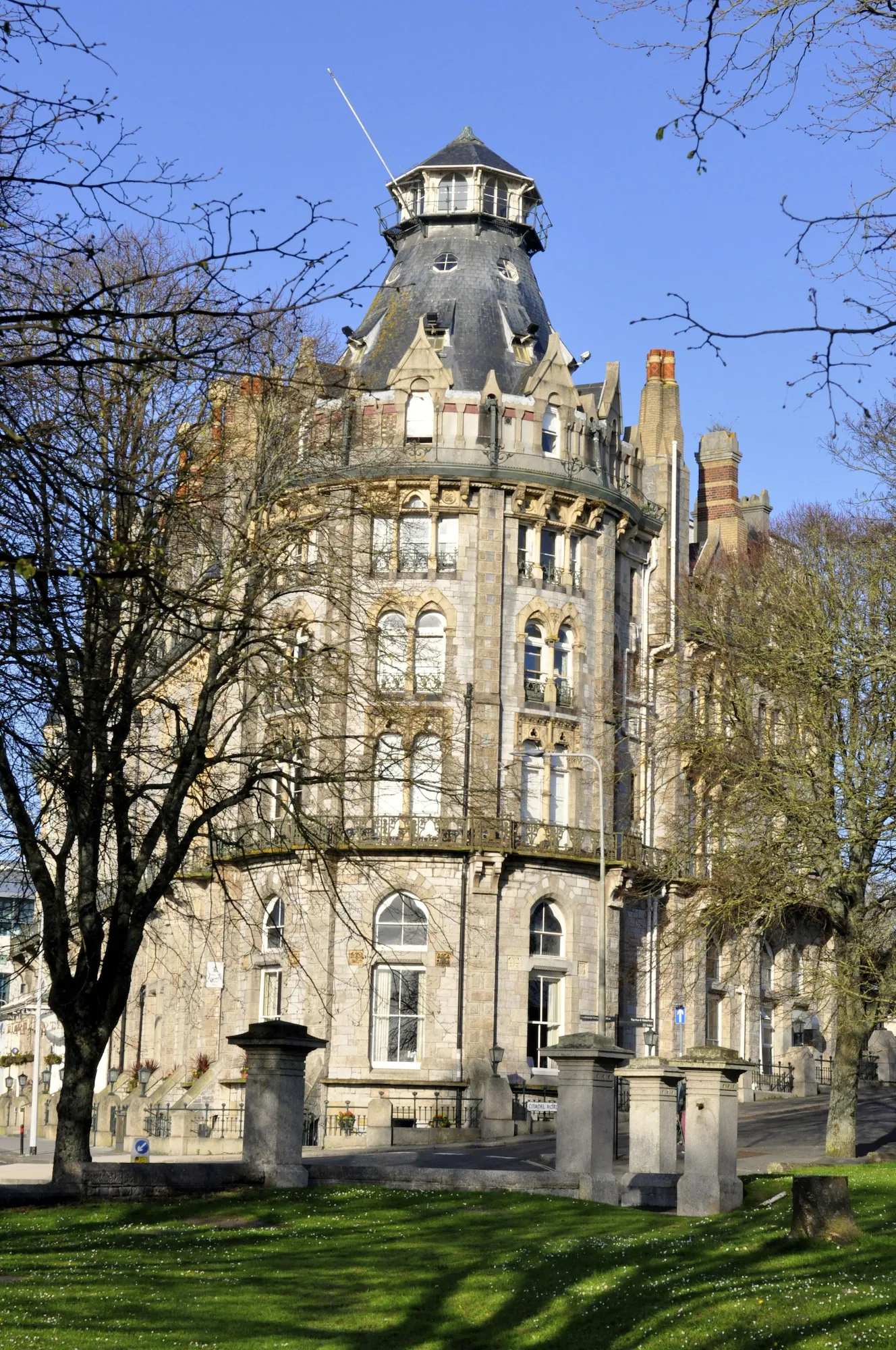 Duke Of Cornwall Hotel