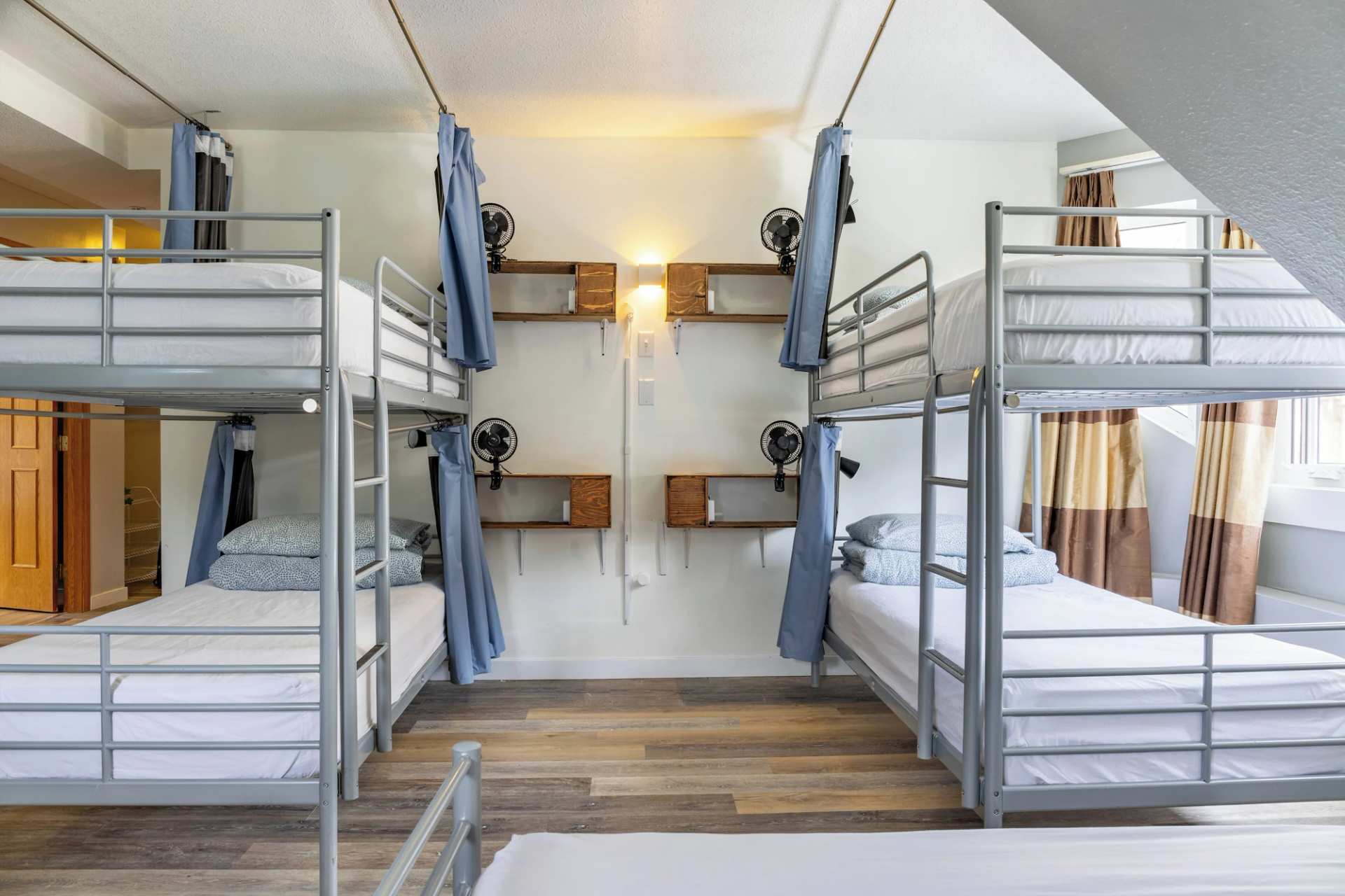 Samesun Banff Hostel