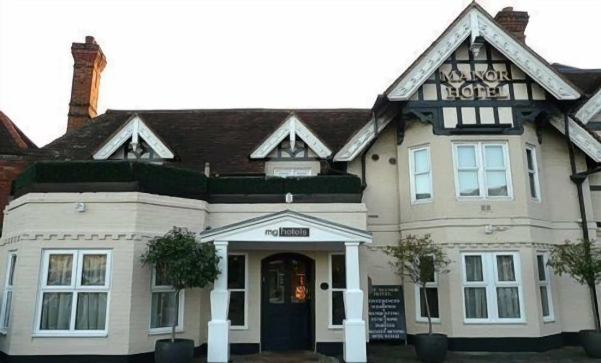 Manor Hotel
