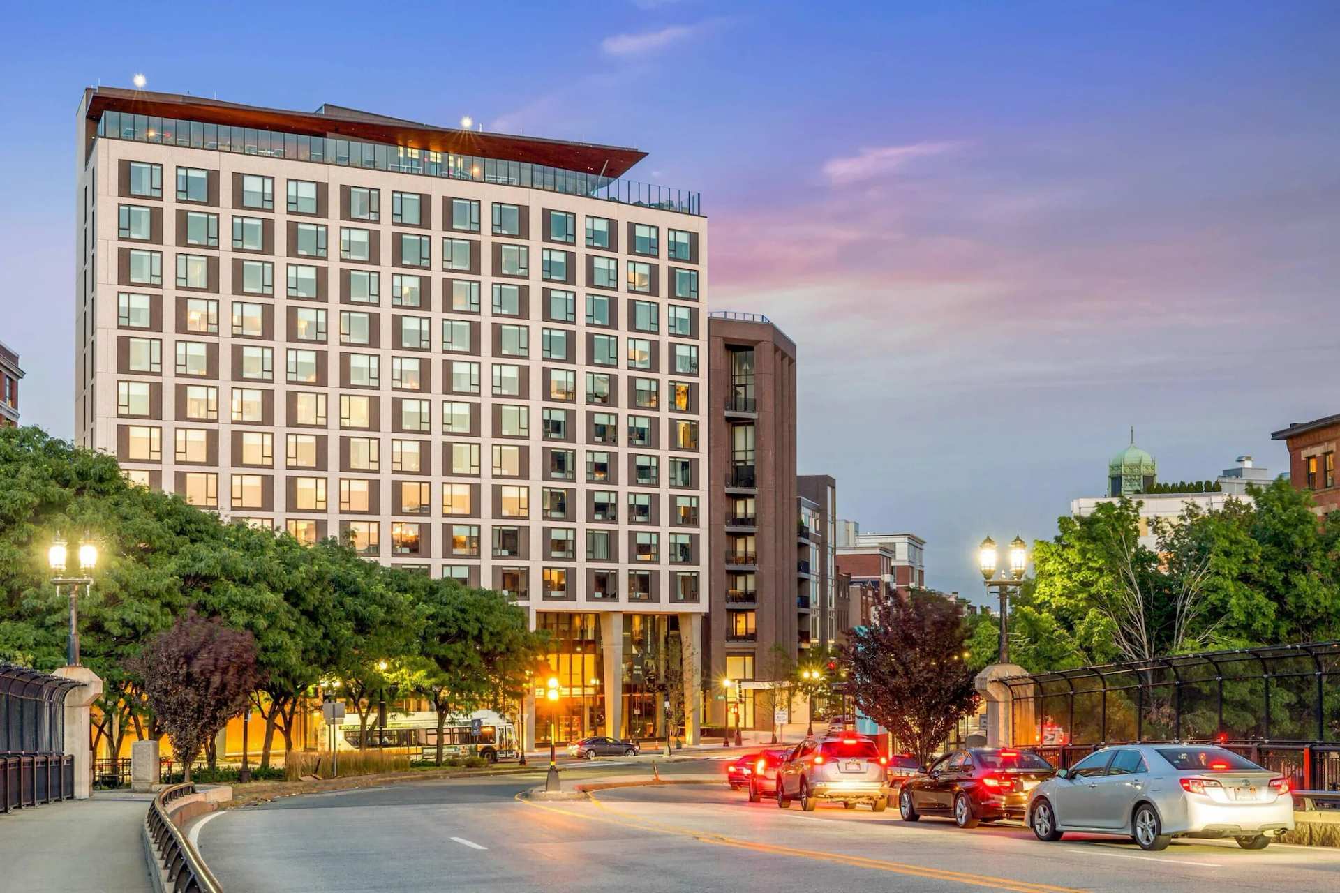 Cambria Hotel Boston Downtown - Seaport