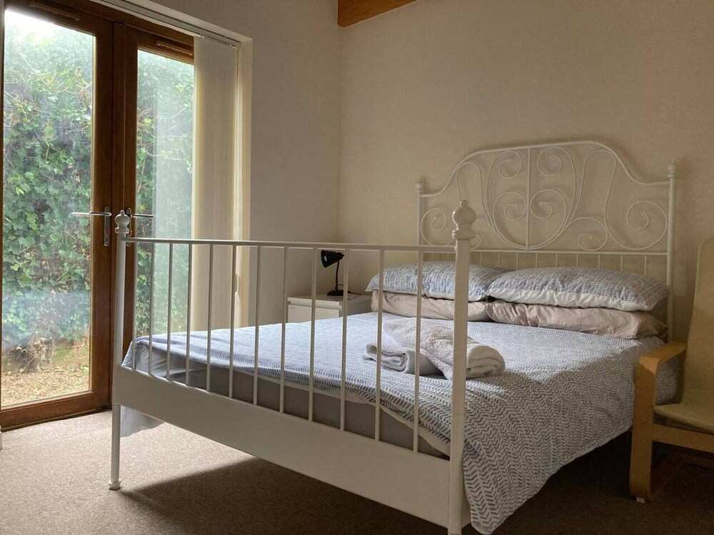 CV225AA 1 Bedroom-Near Rugby School-Ground Floor-WiFi-Self Check In