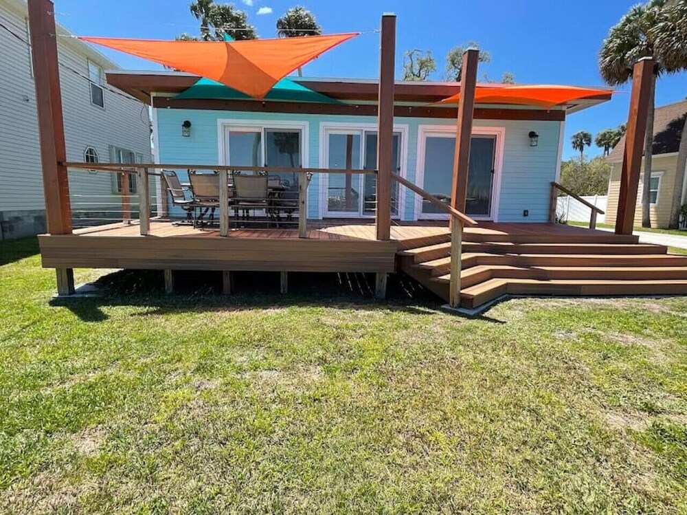 Bungalow bleu élégant Intercoastal - 3 min de la plage