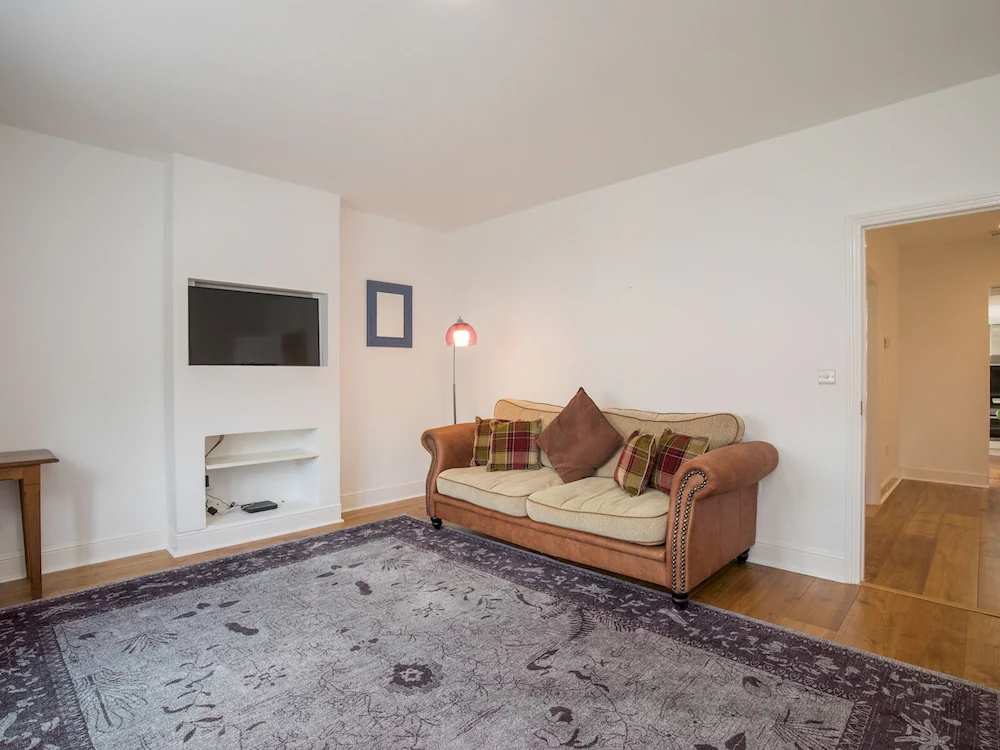 Trendy Flat in Sunninghills Village Atmosphere - Pass the Keys