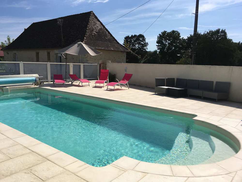 Périgord: gîte met beveiligd zwembad in het hart van de Dordogne bastides