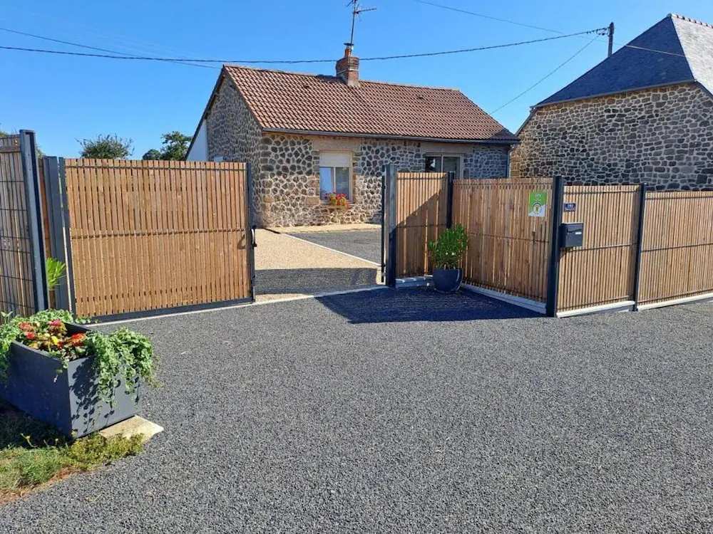 Charming granite house with enclosed garden, all inclusive, near Domfront