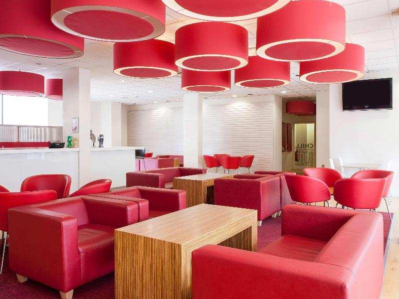 Travelodge London Kew Bridge Hotel