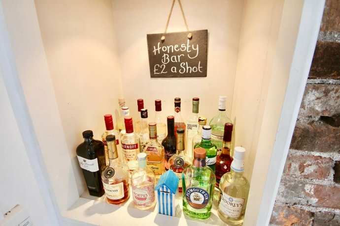 Crab Shack Apartments - Stylish back beach duplex apartment, Teignmouth