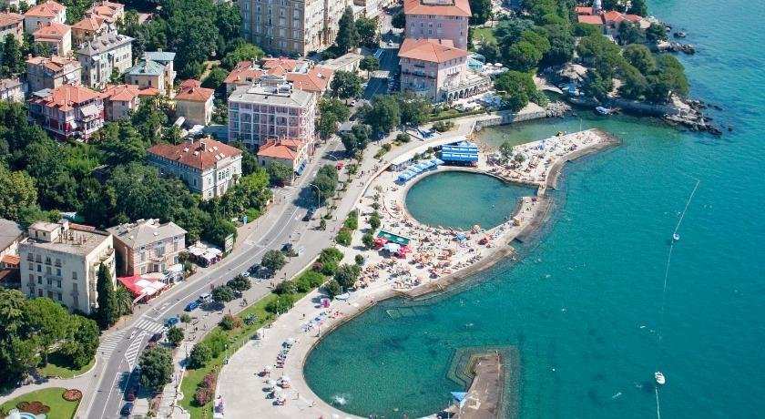 Apartments Anita near Opatija with private parking