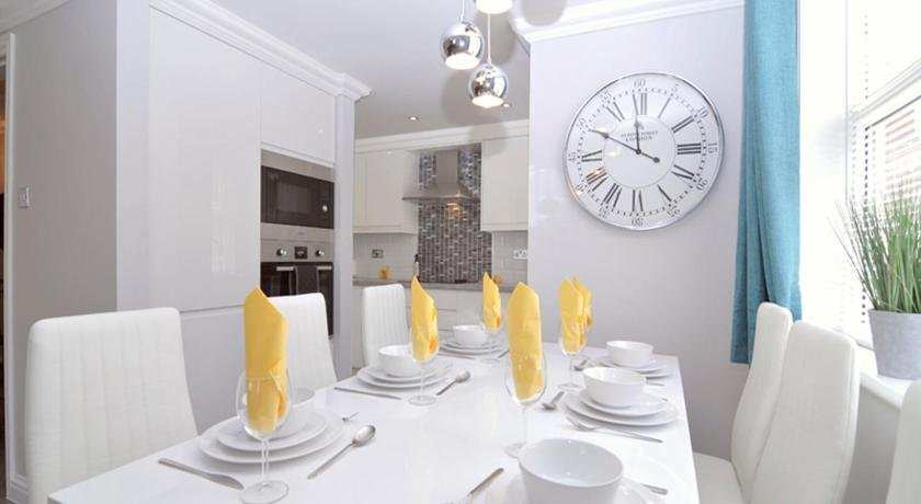 Twenty Three B - 3 bedroomed apartment