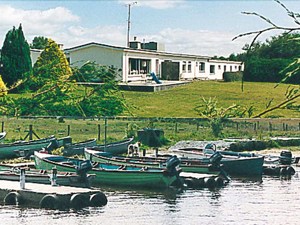 Lakeland & Midsummer Lakehouse